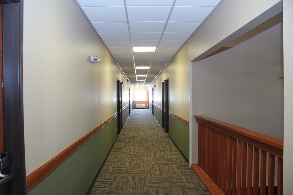 Green Acres Hotel Pittsfield Extérieur photo