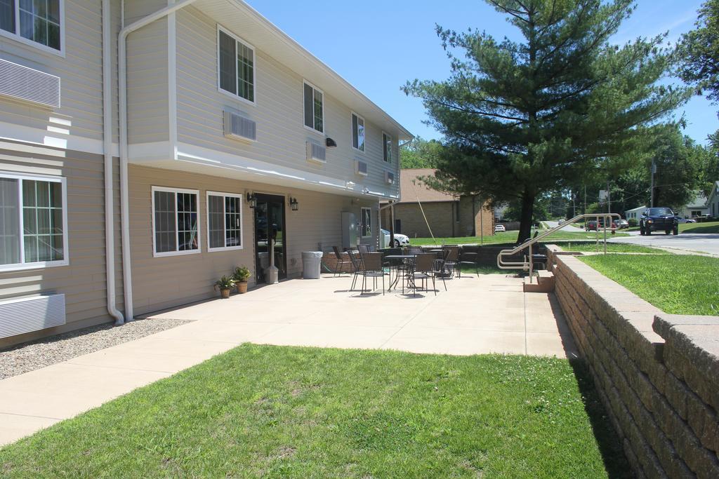 Green Acres Hotel Pittsfield Extérieur photo