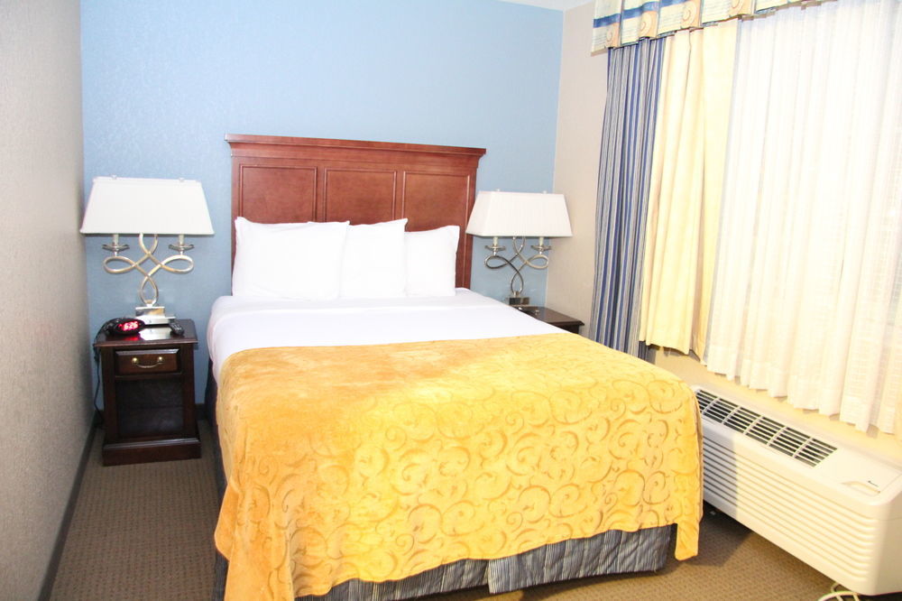 Green Acres Hotel Pittsfield Extérieur photo