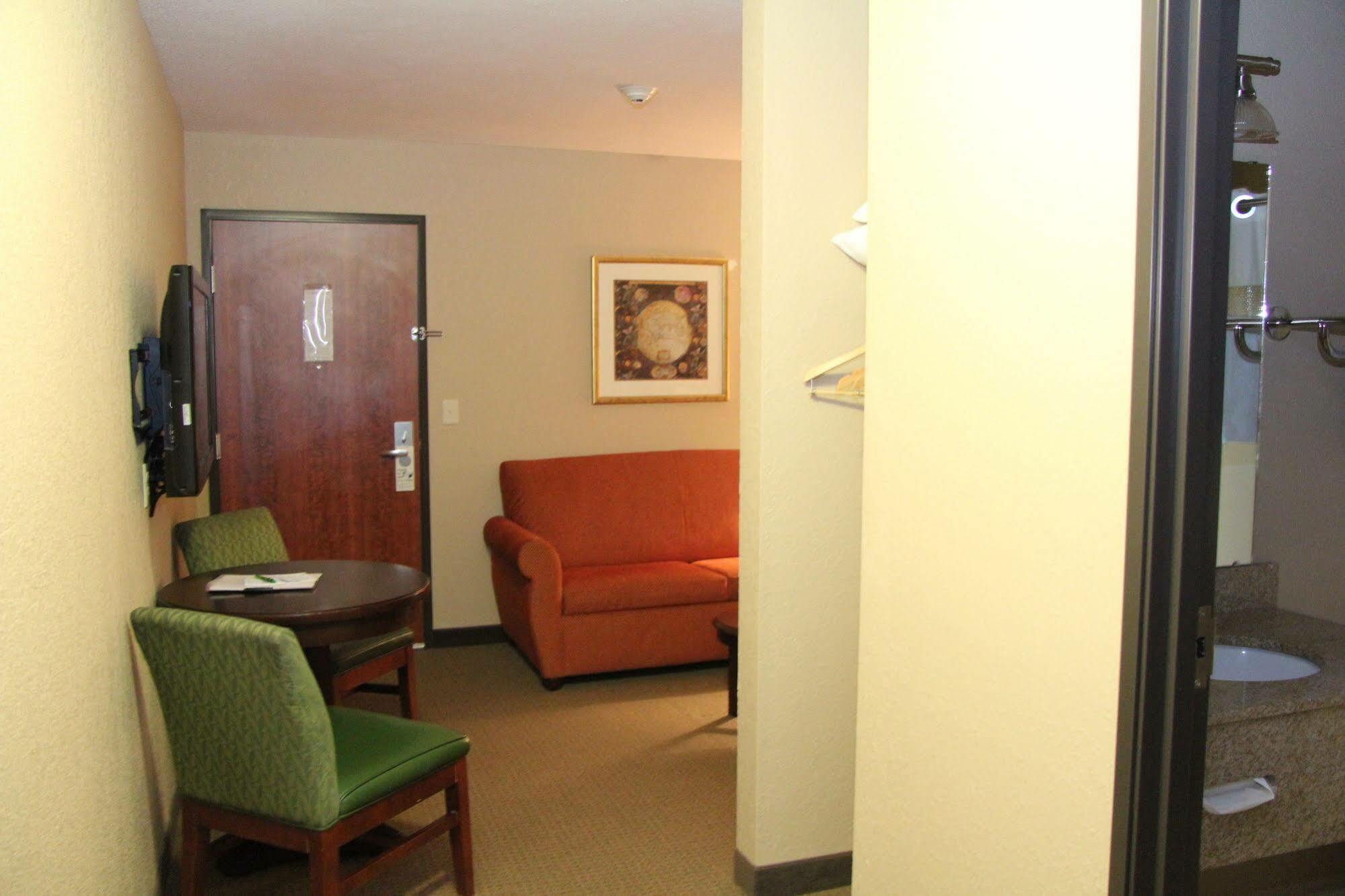 Green Acres Hotel Pittsfield Extérieur photo